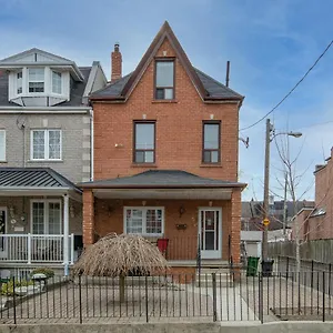 Very Cozy & Comfortable In Downtown Great Value! Apartment Toronto