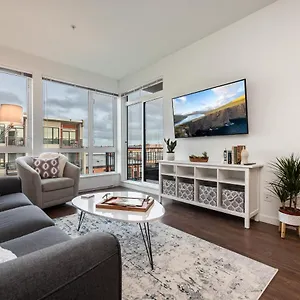 506 Union - Downtown Victoria, Secure Parking Included Apartment Victoria